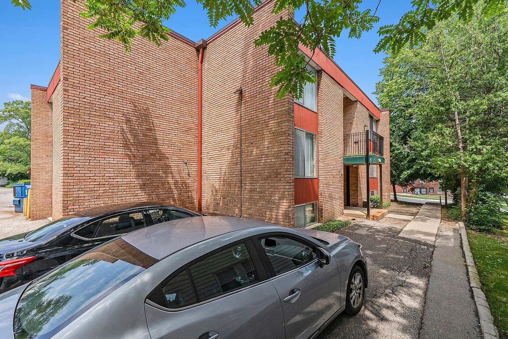 Ypsilanti Apartment: 715-777 Washtenaw Road