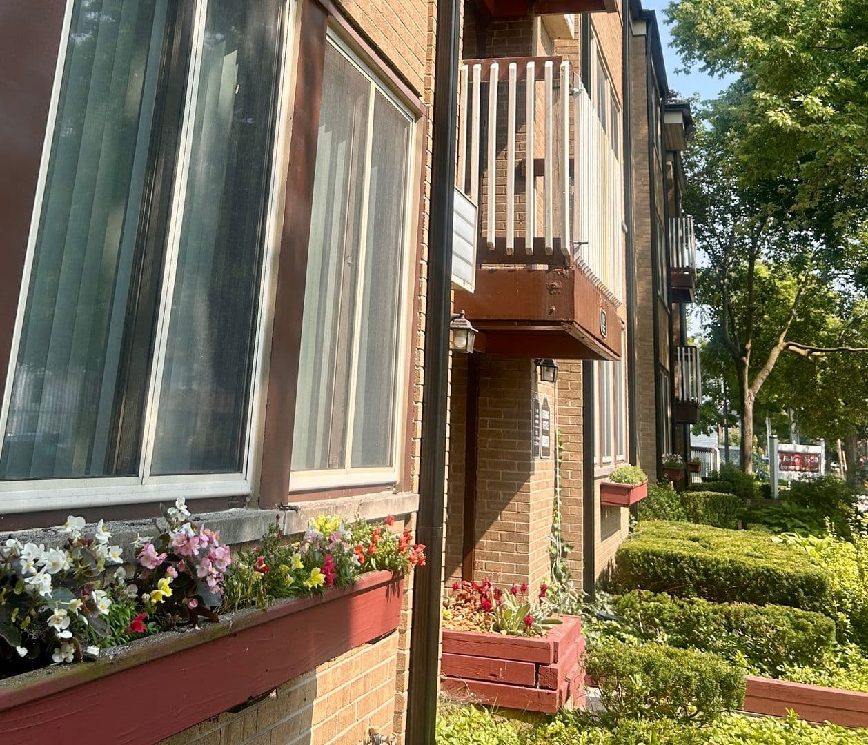 Ypsilanti Apartment: 119-125 Perrin Street