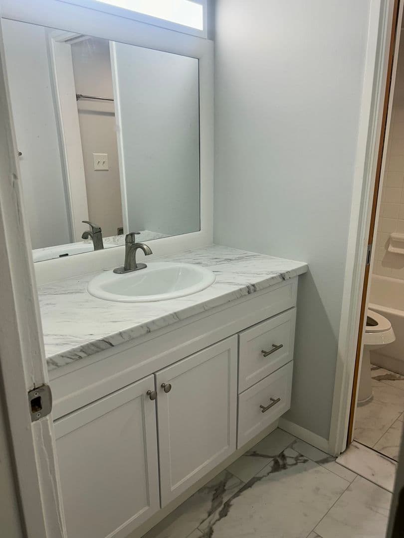 Ypsilanti Apartment: 715-777 Washtenaw Road