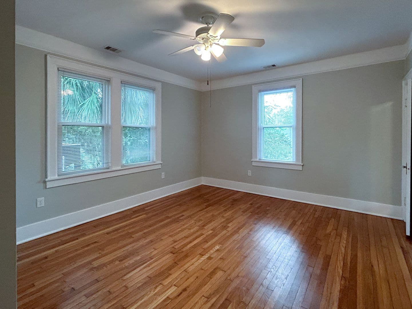 Savannah Apartment: 505 East 51st Street