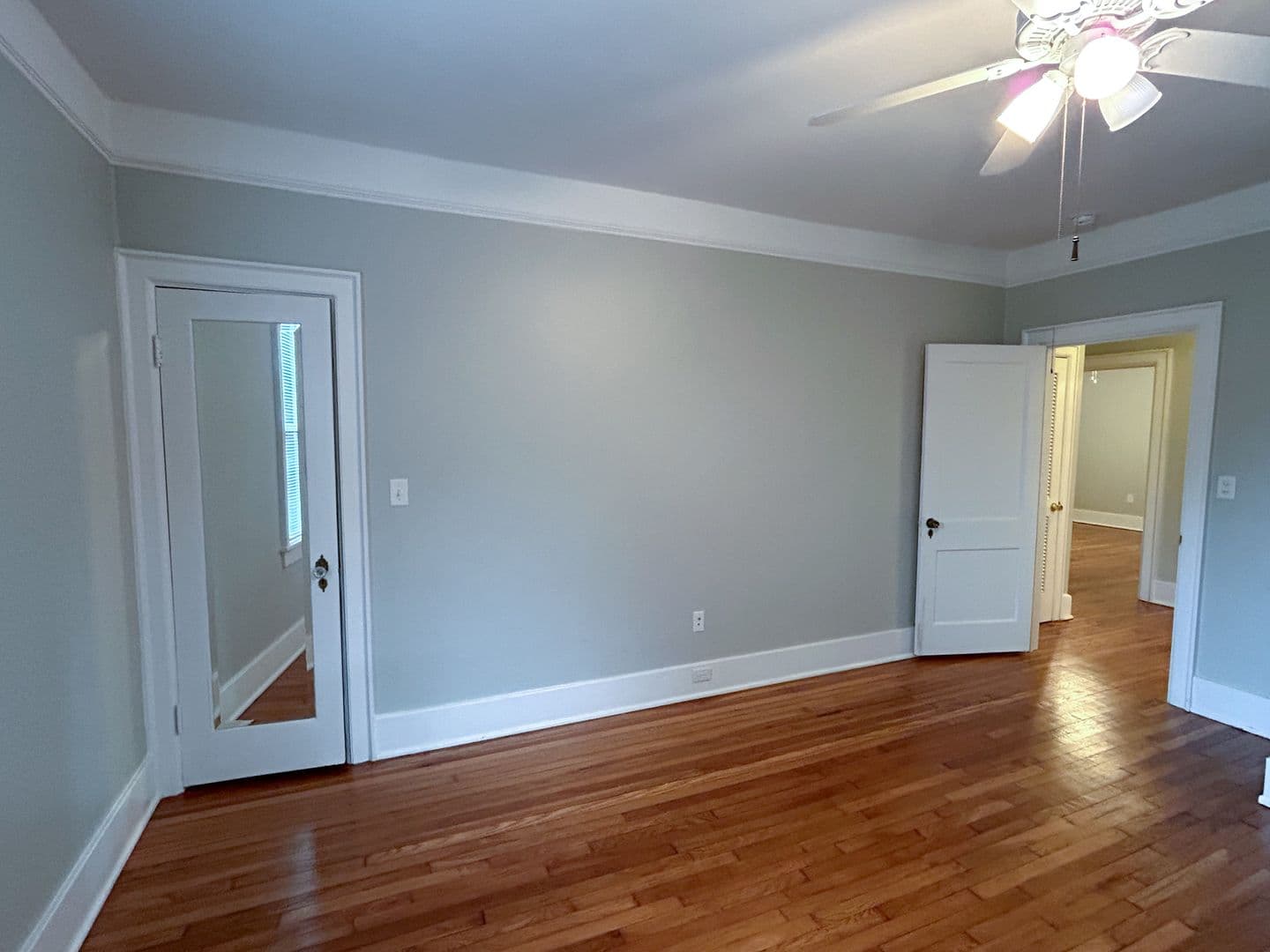 Savannah Apartment: 505 East 51st Street