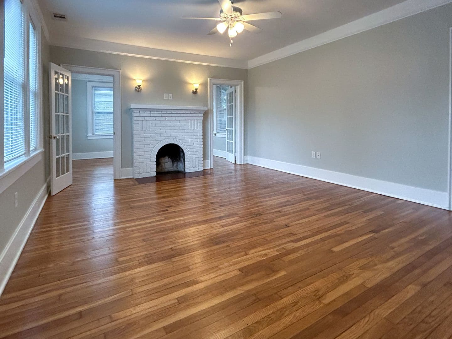 Savannah Apartment: 505 East 51st Street