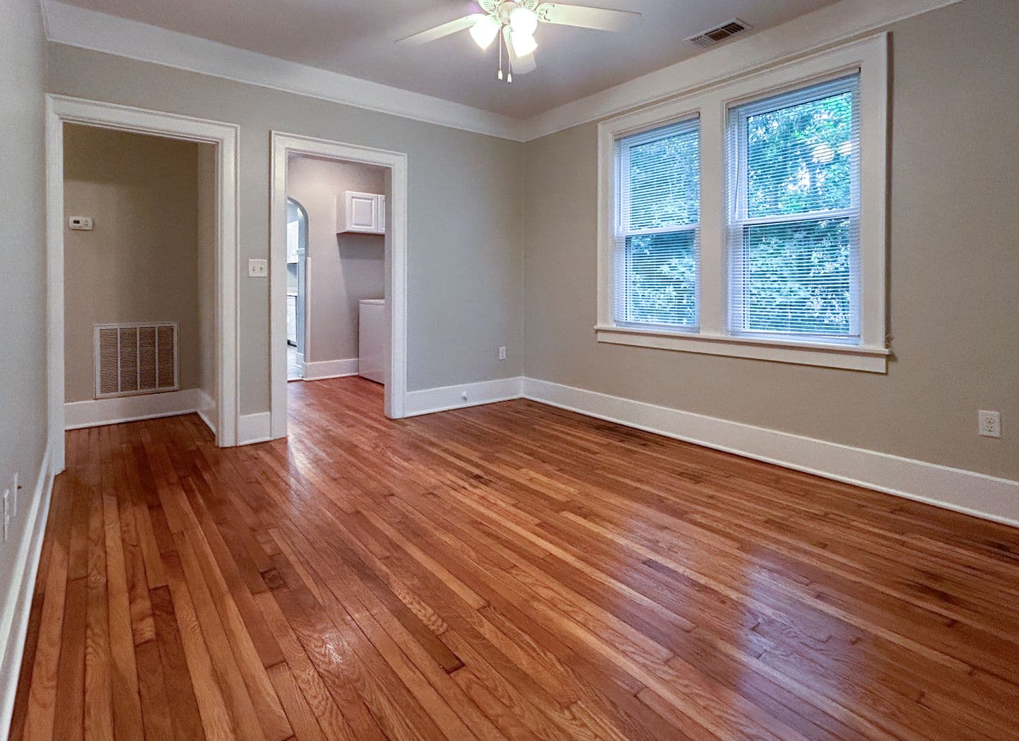 Savannah Apartment: 505 East 51st Street