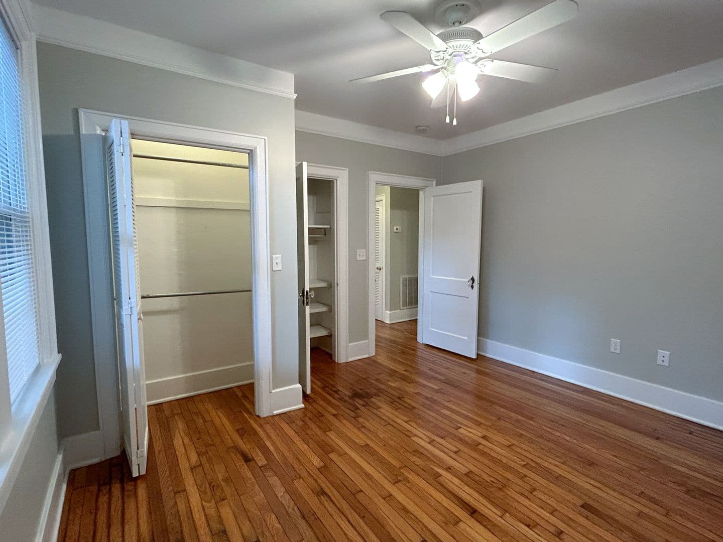 Savannah Apartment: 505 East 51st Street