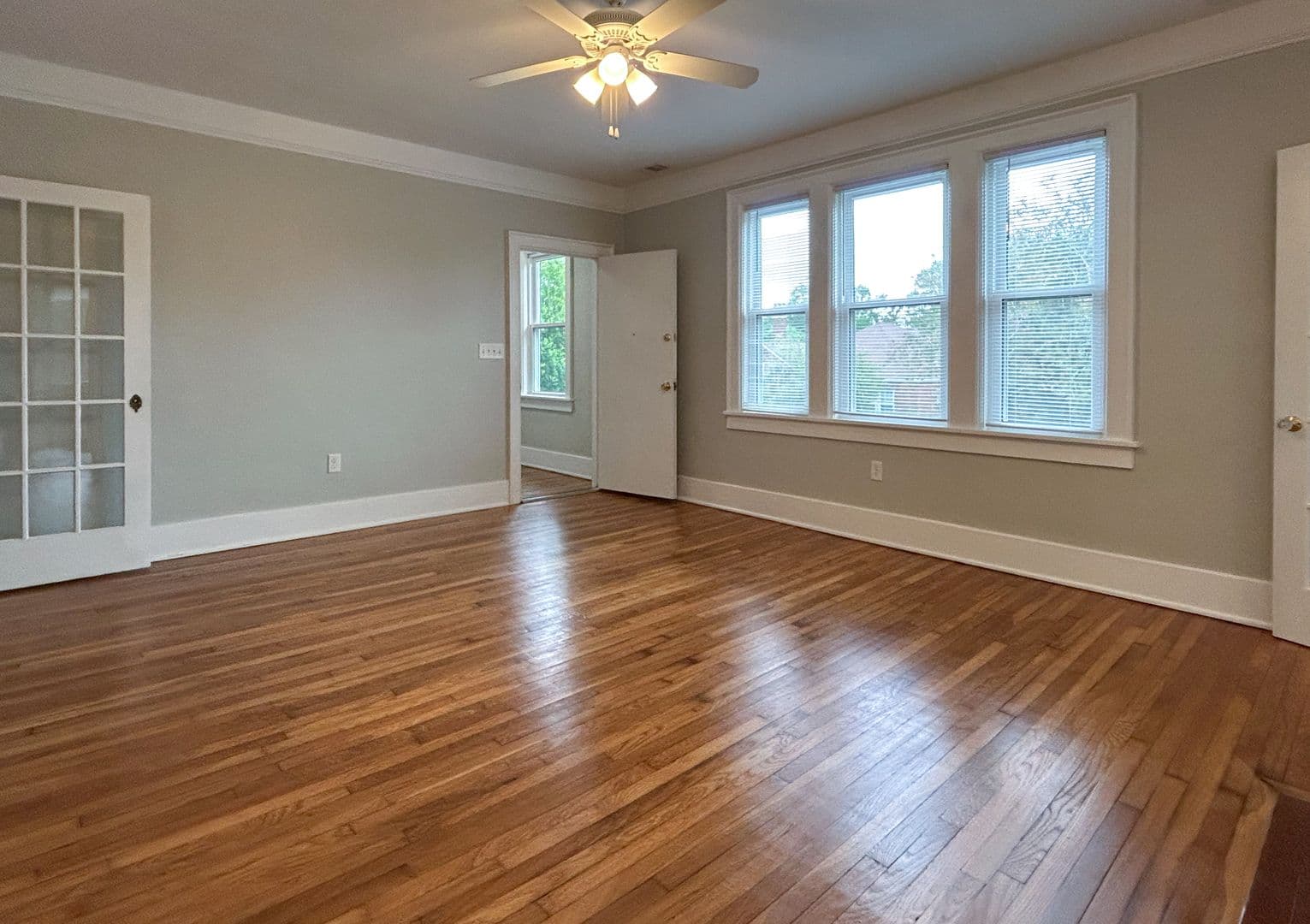Savannah Apartment: 505 East 51st Street