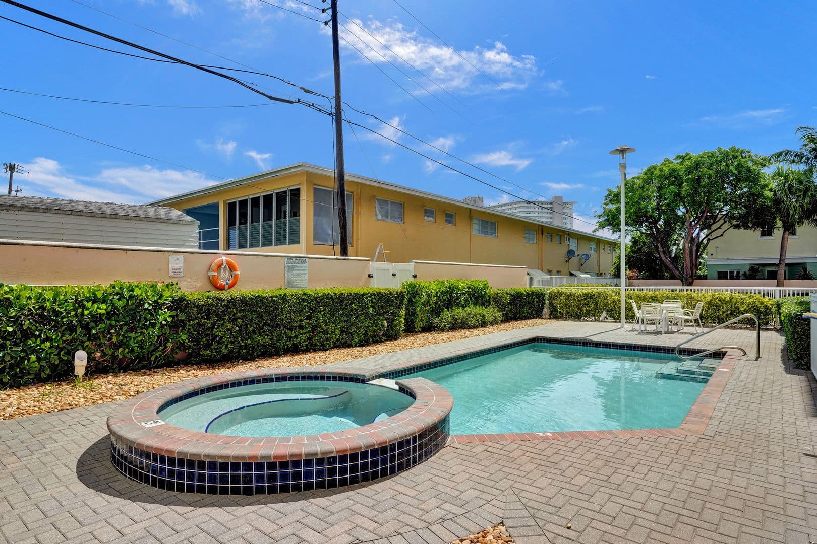 Deerfield Beach House: 1931 NE 2nd Street