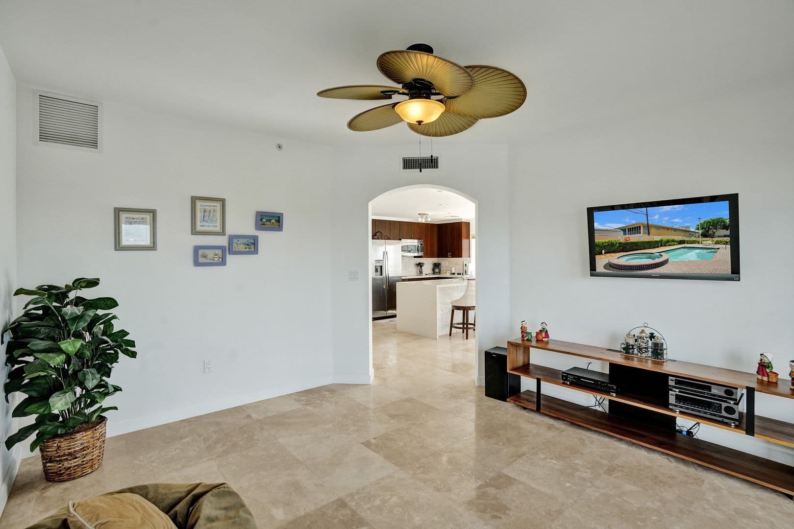 Deerfield Beach House: 1931 NE 2nd Street