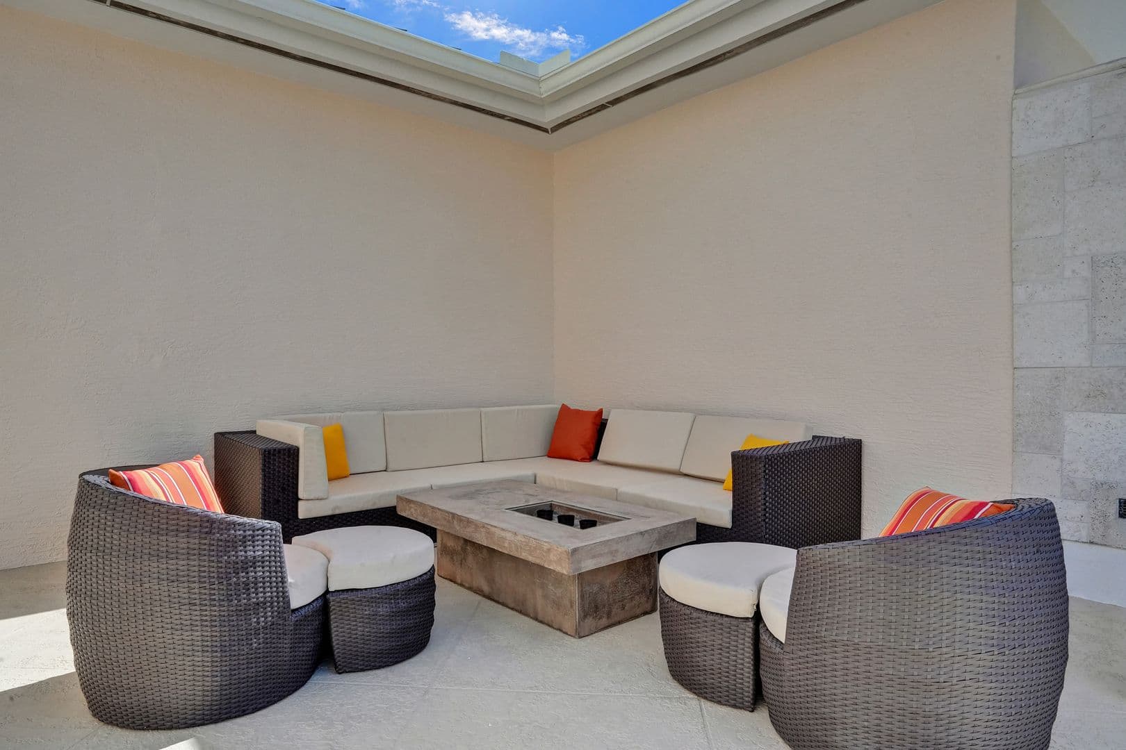 Deerfield Beach House: 1931 NE 2nd Street