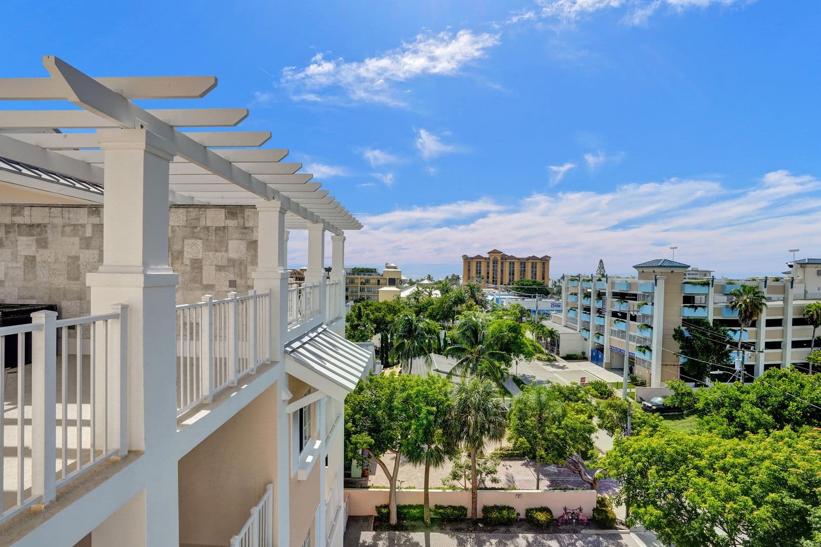 Deerfield Beach House: 1931 NE 2nd Street