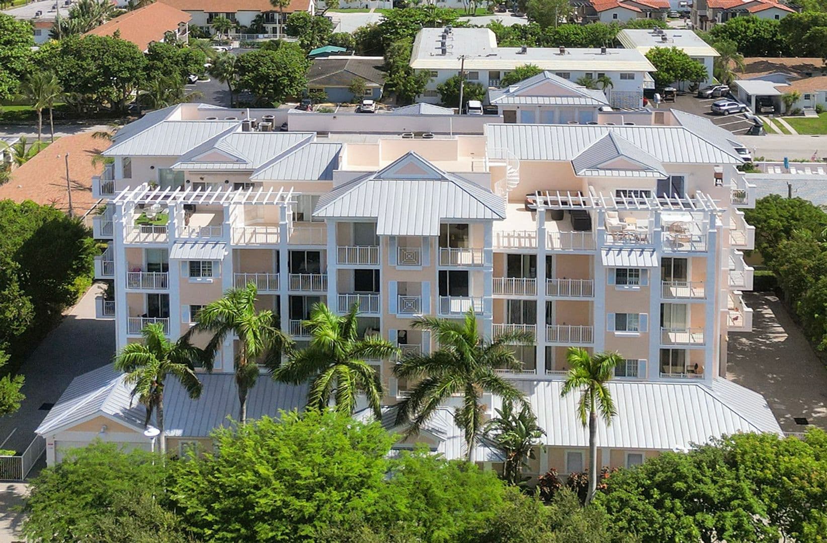 Deerfield Beach House: 1931 NE 2nd Street