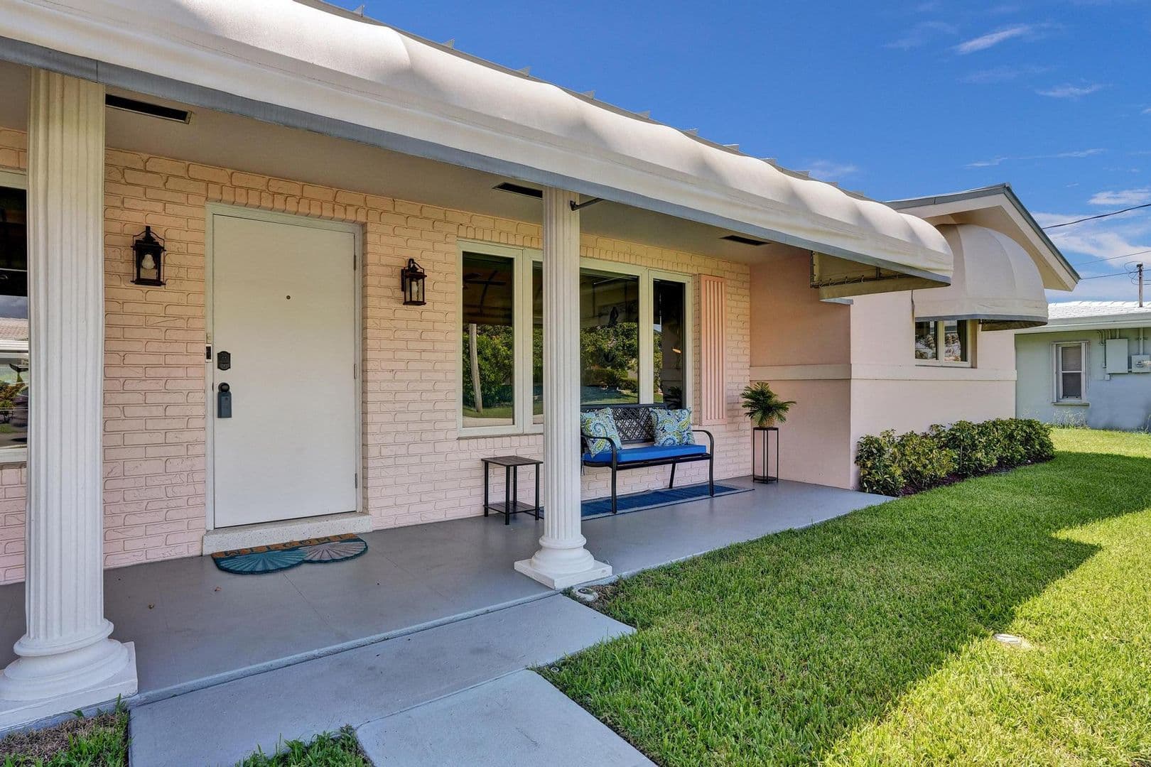 Deerfield Beach House: 1014 SE 14th Avenue