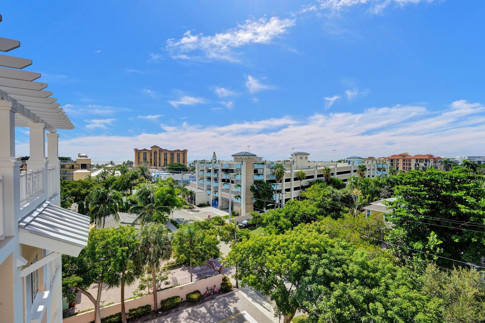 Deerfield Beach House: 1931 NE 2nd Street