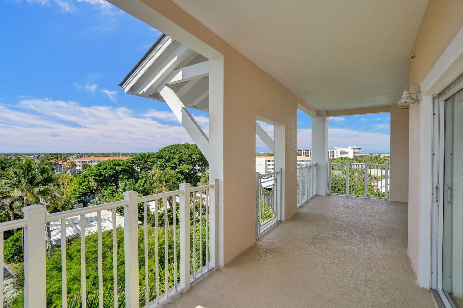 Deerfield Beach House: 1931 NE 2nd Street