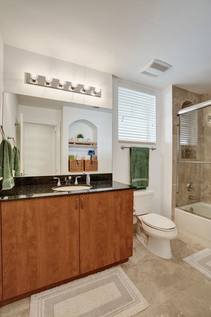 Deerfield Beach House: 1931 NE 2nd Street