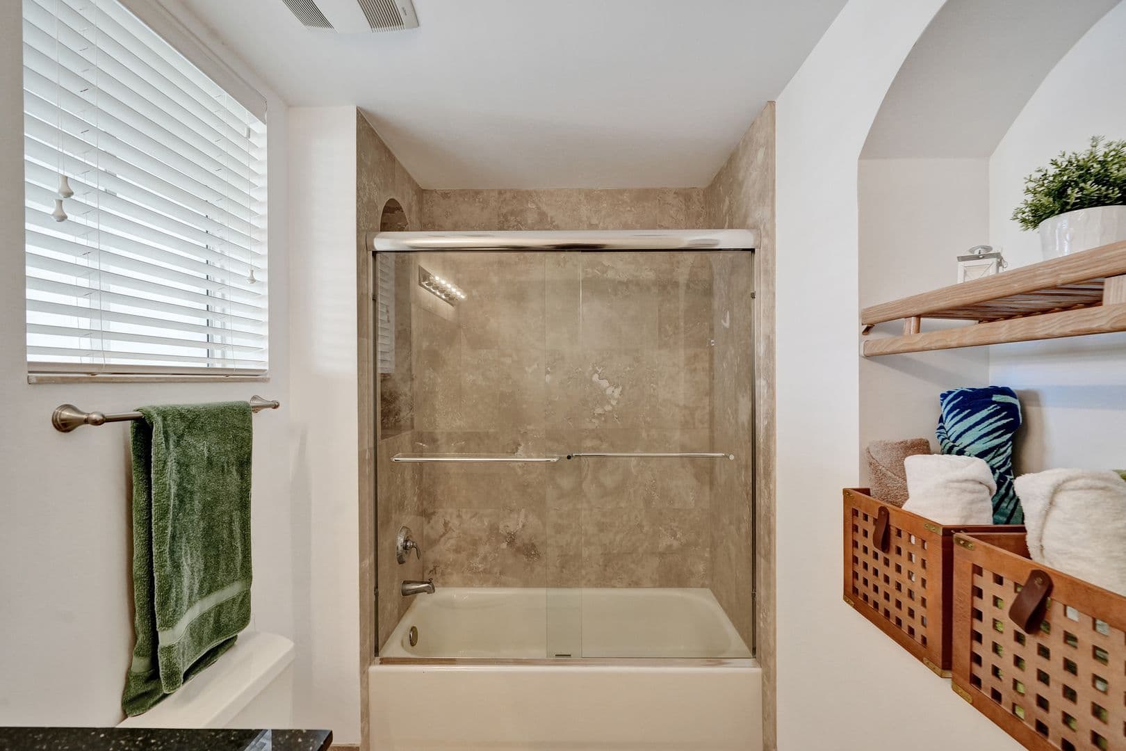 Deerfield Beach House: 1931 NE 2nd Street