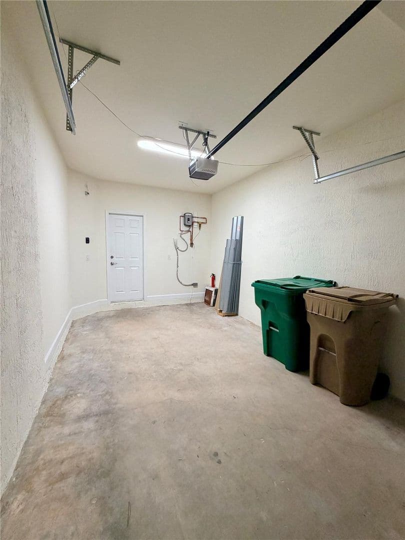Davie House: 6561 N Anise Court