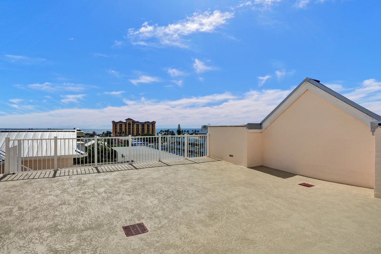 Deerfield Beach House: 1931 NE 2nd Street