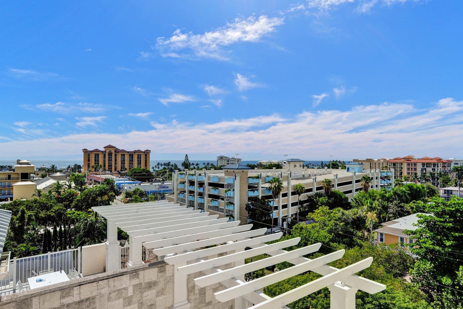 Deerfield Beach House: 1931 NE 2nd Street