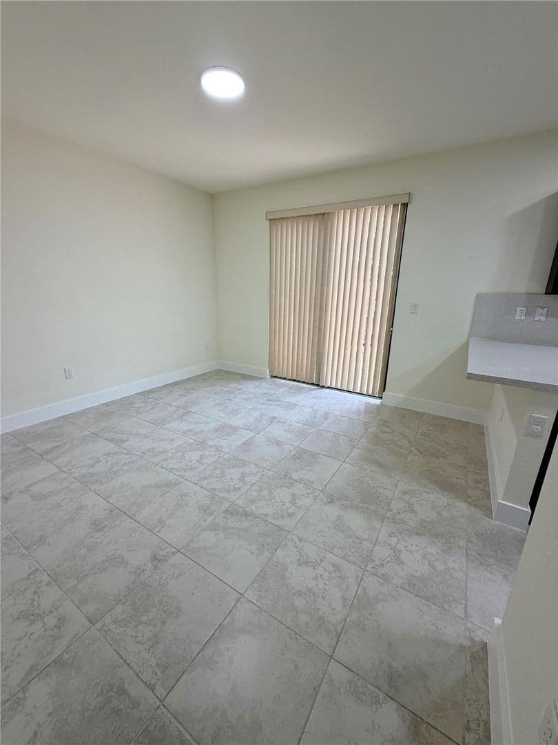 Davie House: 6561 N Anise Court