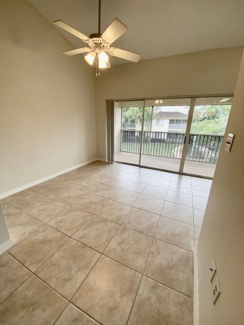 West Palm Beach Condo: 19216 Glenmoor Drive - 19216