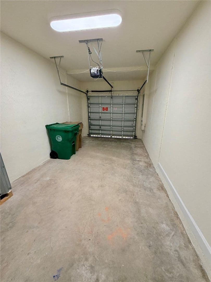 Davie House: 6561 N Anise Court