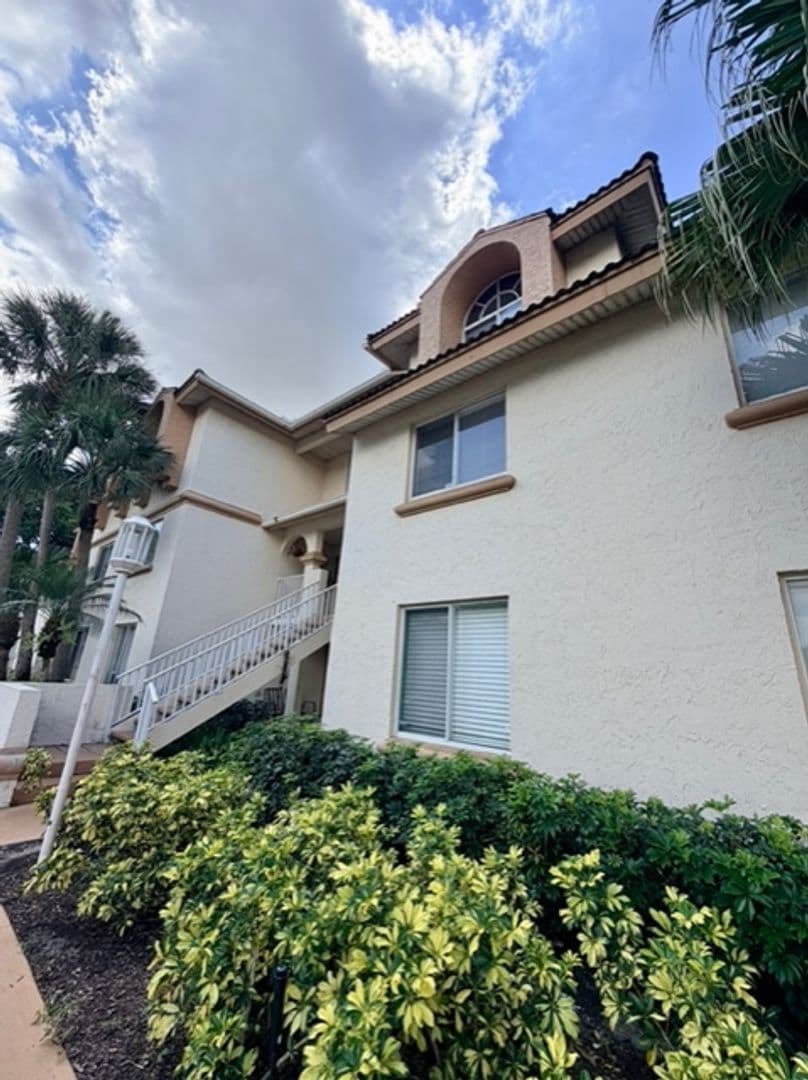 West Palm Beach Condo: 19216 Glenmoor Drive - 19216
