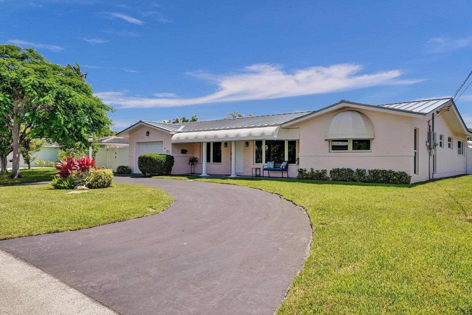 Deerfield Beach House: 1014 SE 14th Avenue