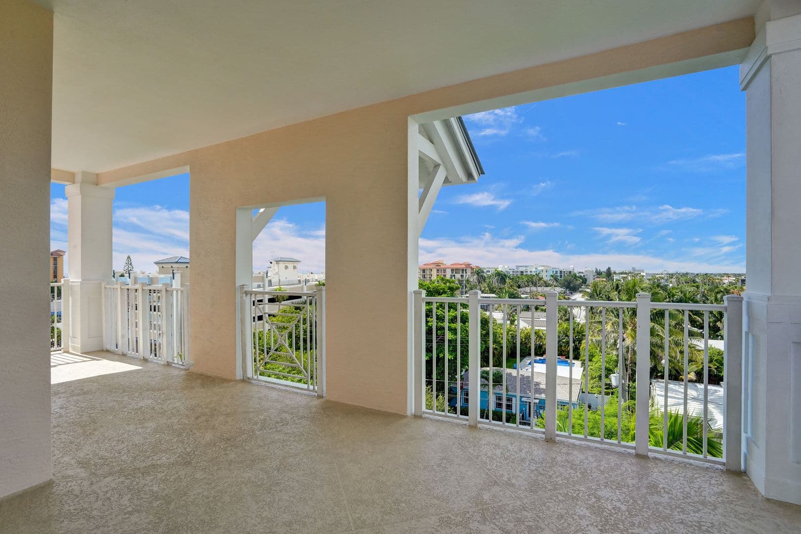 Deerfield Beach House: 1931 NE 2nd Street