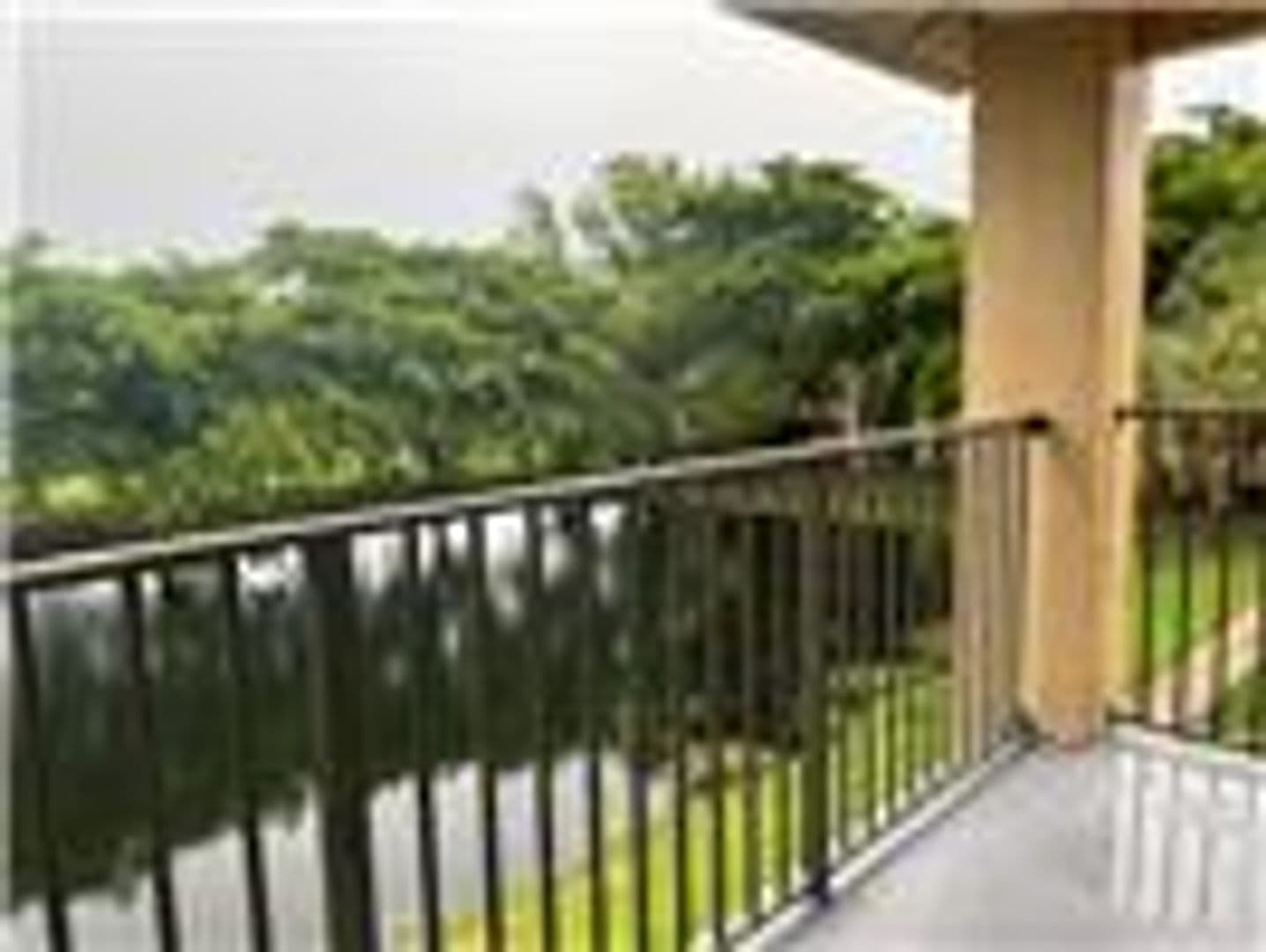 Sunrise Apartment: 9999 Summerbreeze Dr #615