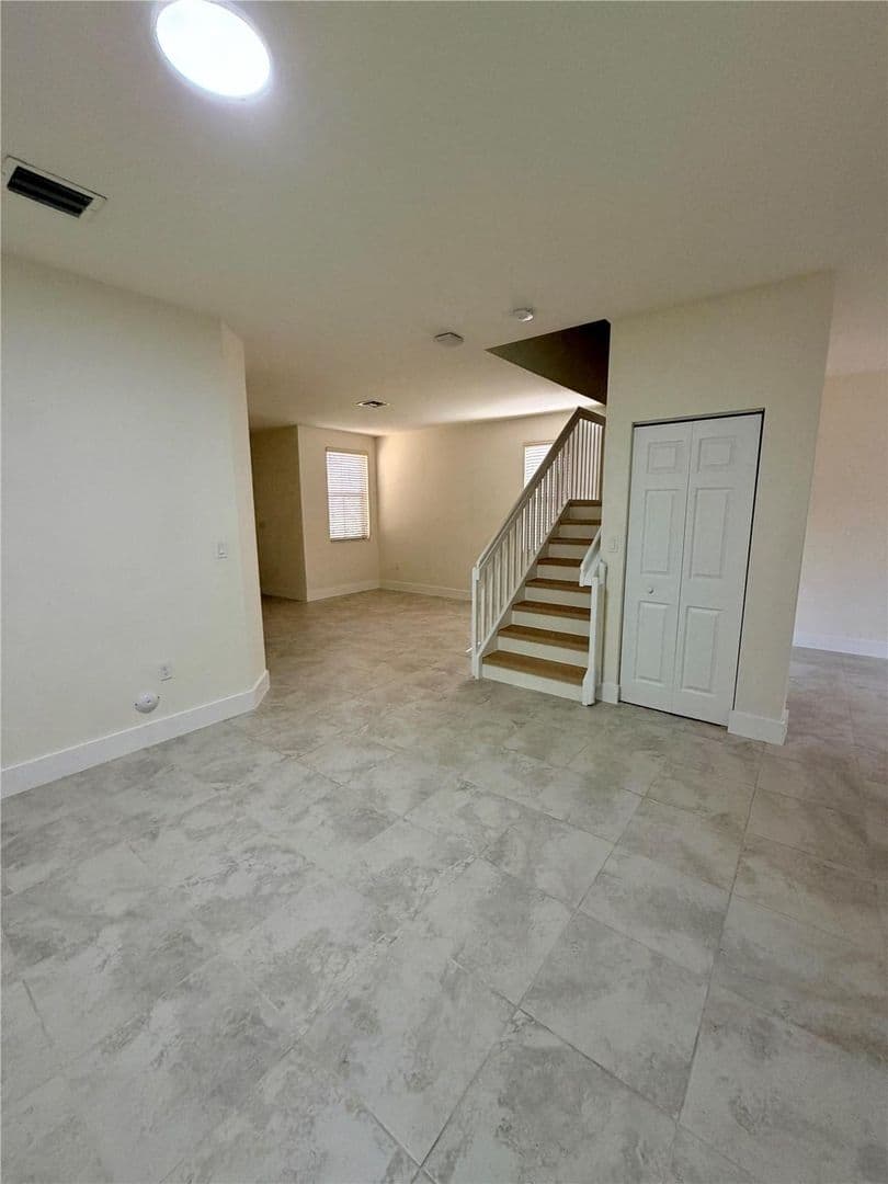 Davie House: 6561 N Anise Court