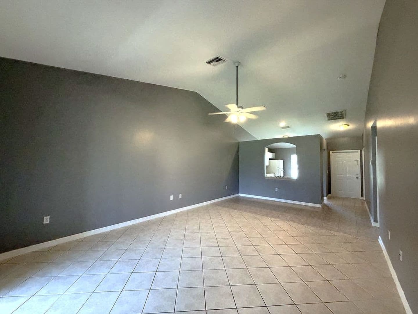 Cape Coral House: 513 NE 24th Ave