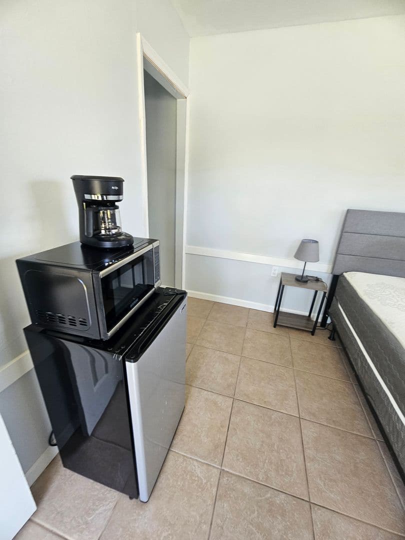 Ft. Myers Apartment: 14621 McGregor Blvd.
