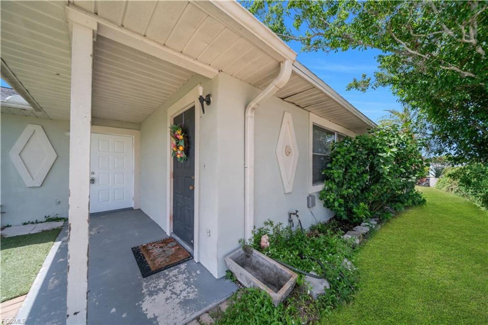 Fort Myers Apartment: 18252-18256 Morgan Drive