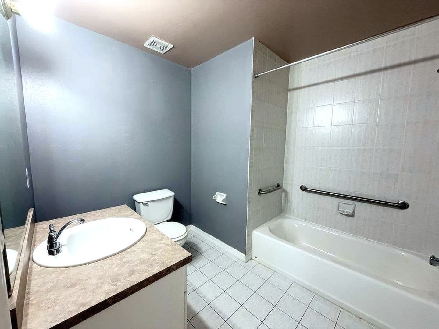 Cape Coral House: 513 NE 24th Ave