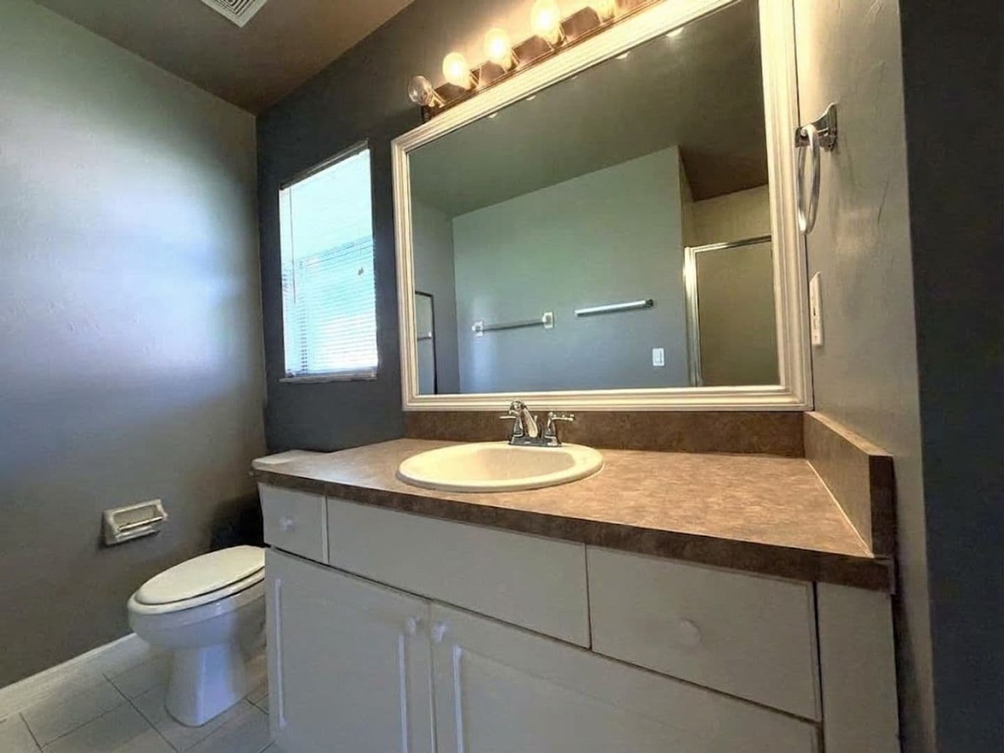 Cape Coral House: 513 NE 24th Ave