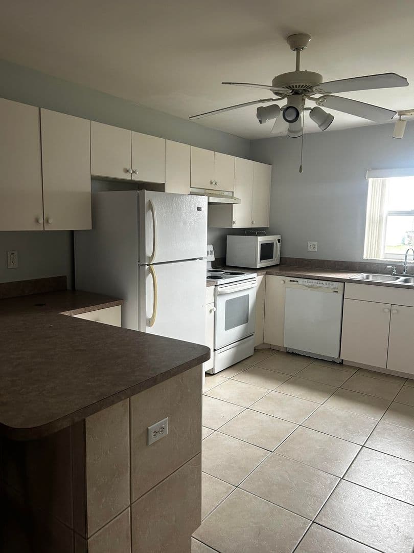 Cape Coral Apartment: 4023-4029 Skyline Blvd