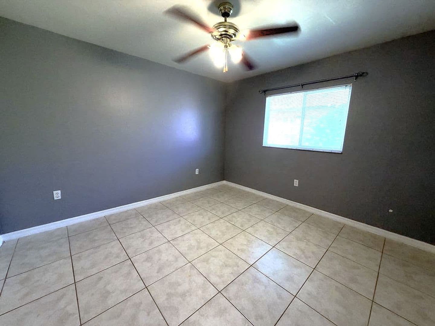 Cape Coral House: 513 NE 24th Ave