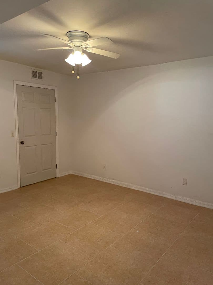 Cape Coral Apartment: 721 SW 36th St