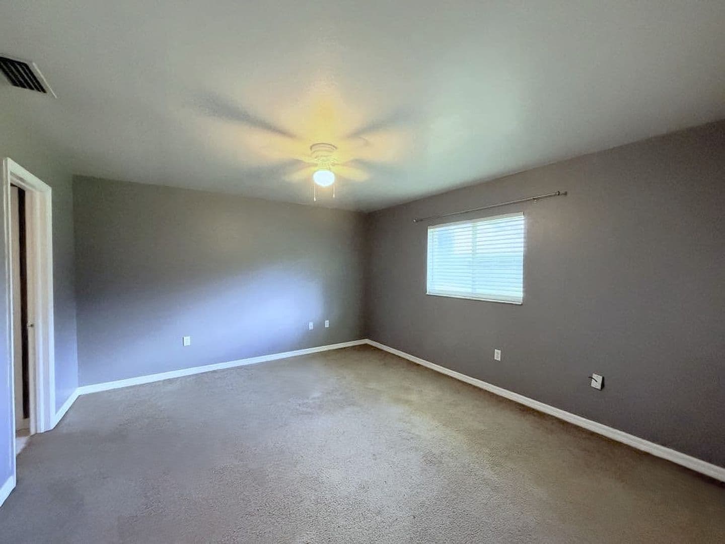 Cape Coral House: 513 NE 24th Ave