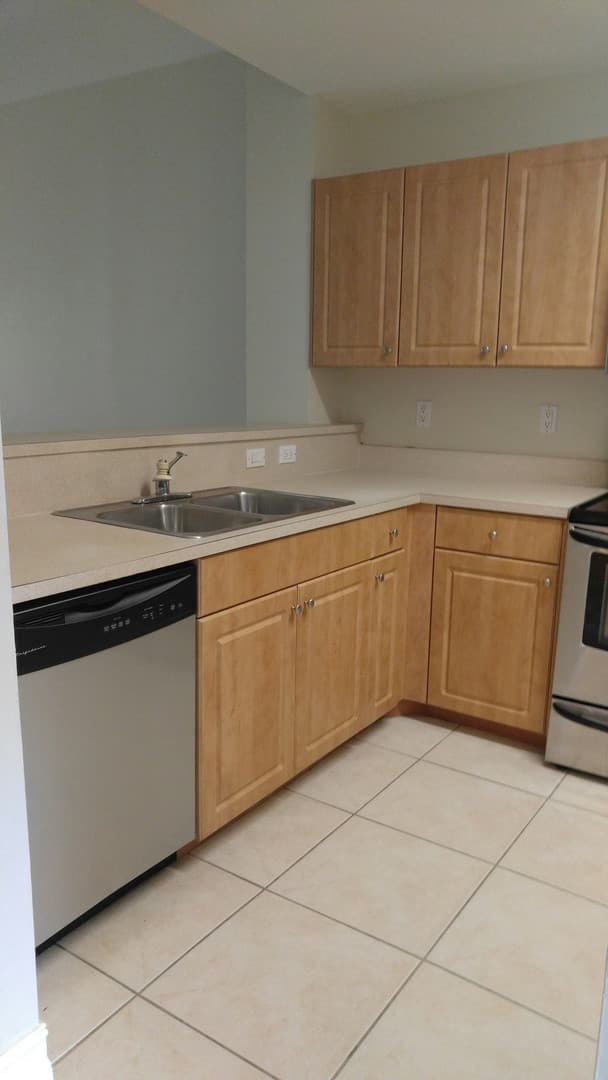 Cape Coral Apartment: 607 SE 13th Pl