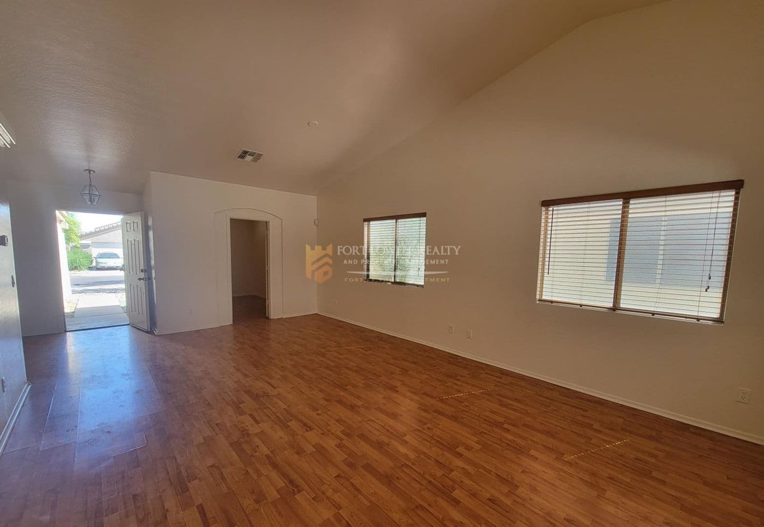 Phoenix House: 3133 W Huntington Dr
