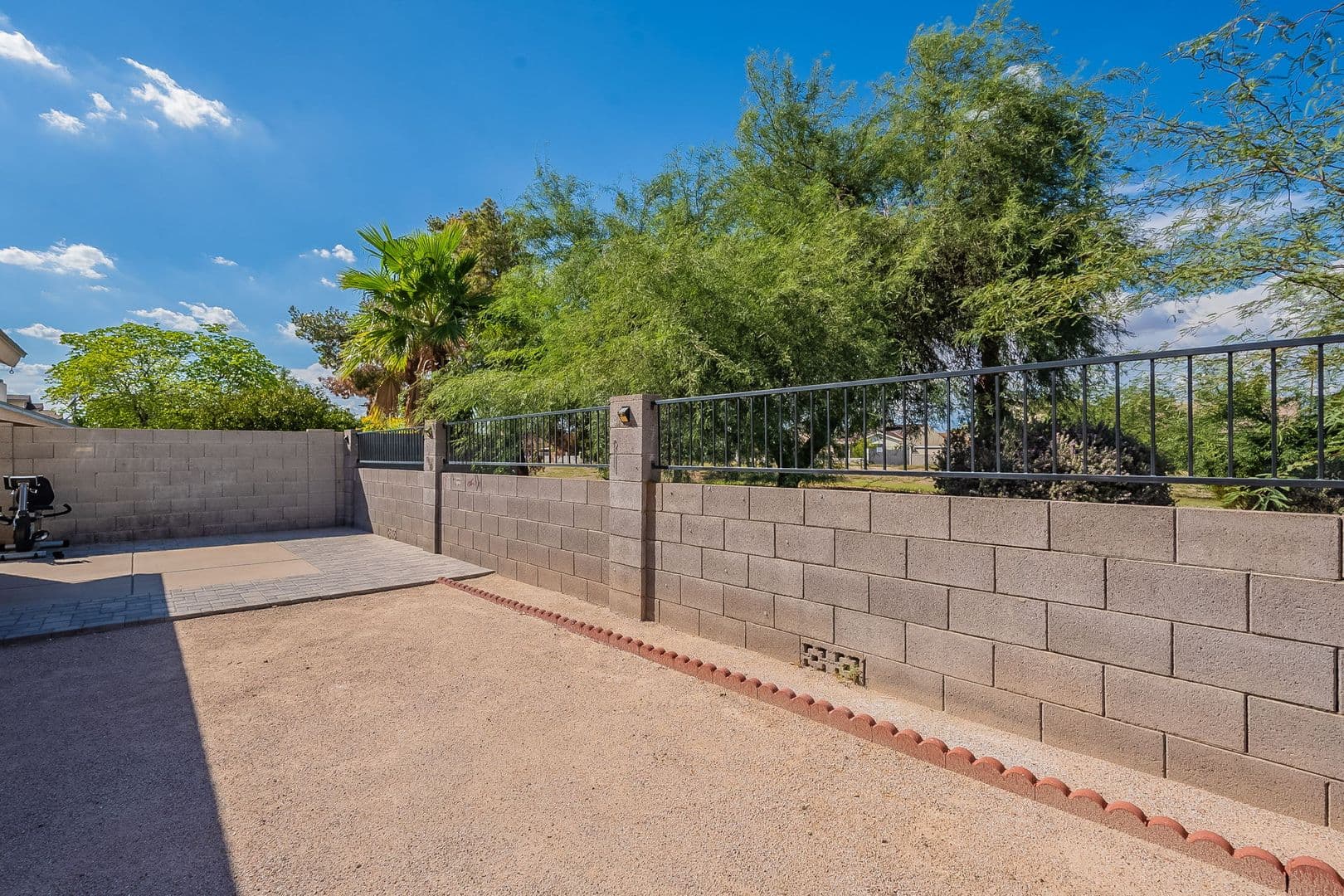 Phoenix House: 766 E Rosemonte Dr