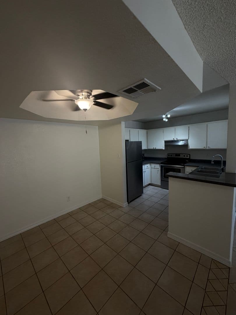Scottsdale Apartment: 16818 N 56th St