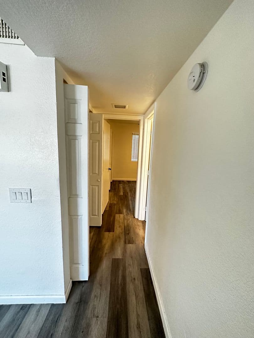 Phoenix Apartment: 2006 N 51st St