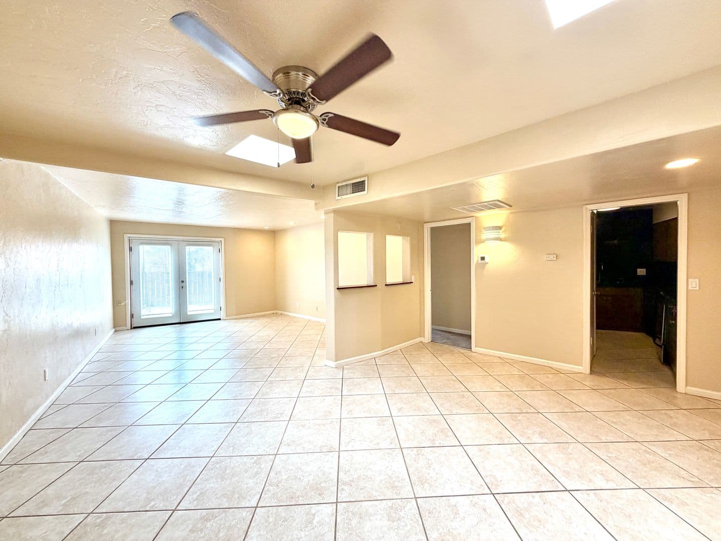 Tucson Apartment: 8750 E Cooper St