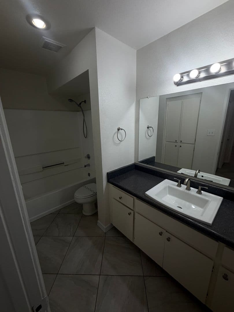 Scottsdale Apartment: 16818 N 56th St
