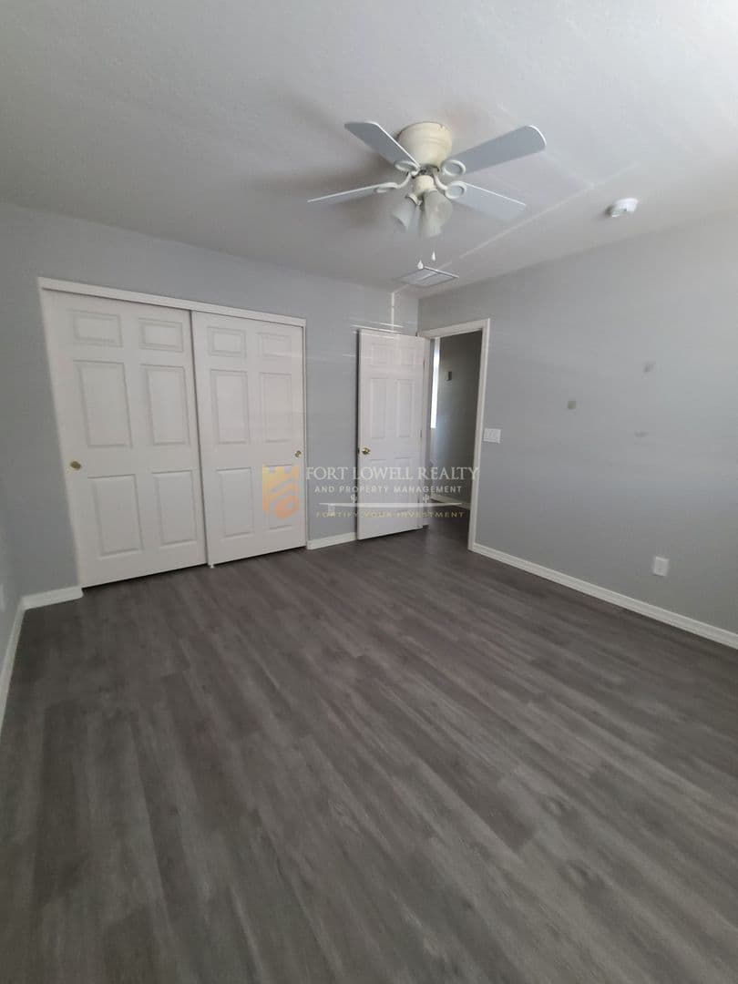 Buckeye House: 22263 W Shadow Dr