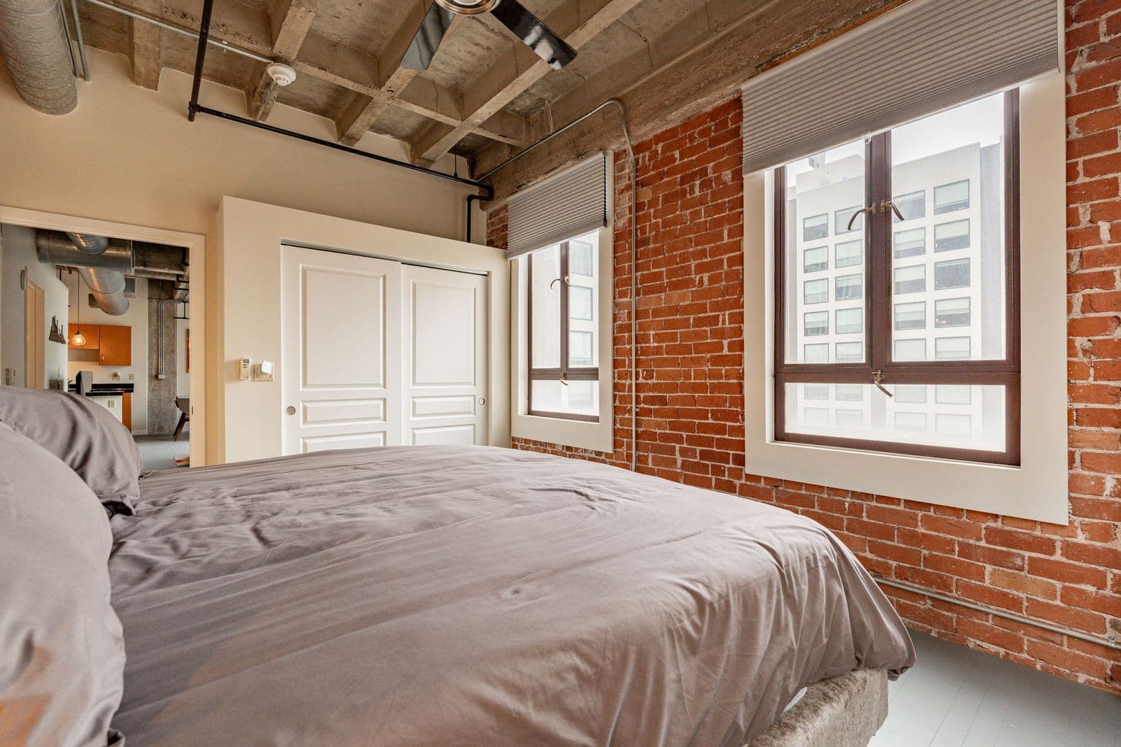 Phoenix House: 114 W Adam St Unit 301