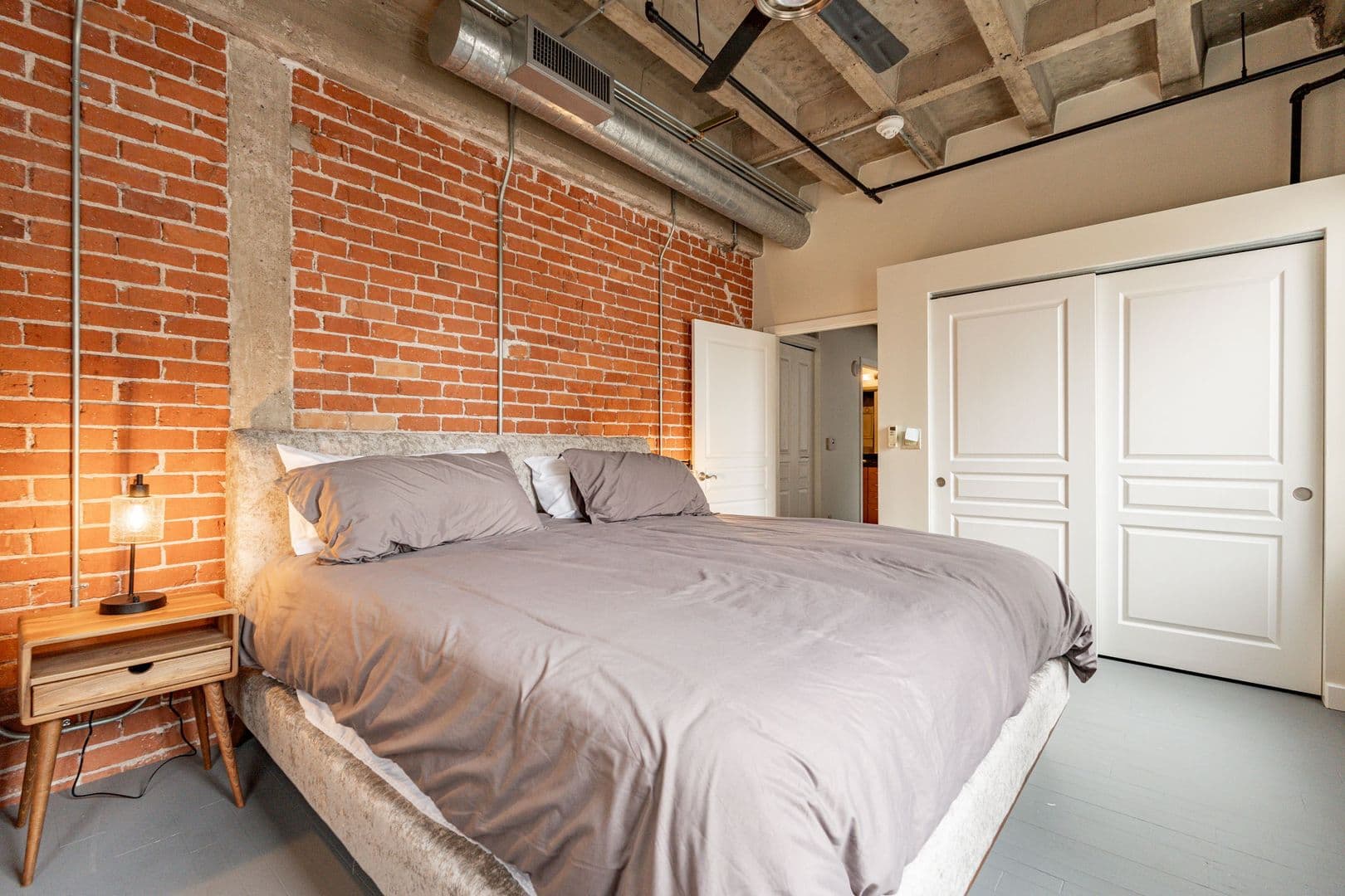 Phoenix House: 114 W Adam St Unit 301
