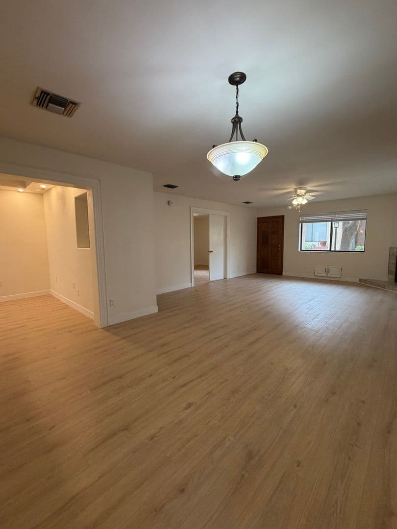 Tucson Townhome: 3759 E. Edison